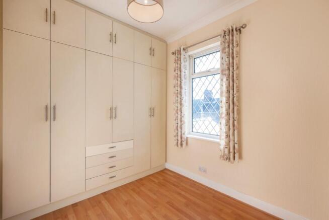2 bed Terraced to rent Image 8
