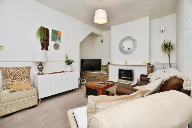 3 bed Semi-Detached for sale Image 4