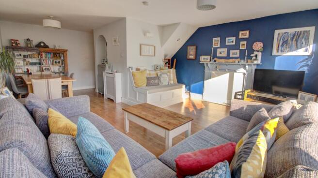 Lounge with Dining