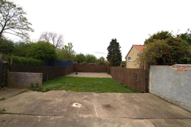 GARDEN REAR.jpg