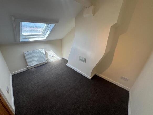 3 bed Terraced for sale Image 8