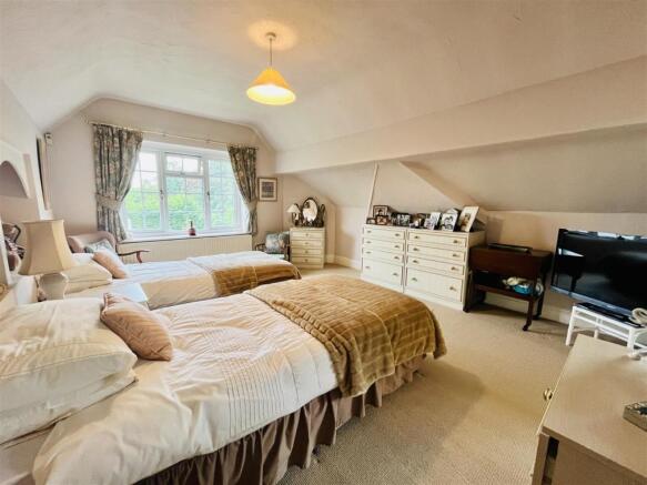 Guest Bedroom 3 Aspect 2