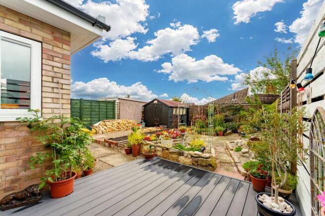 2 bed Semi-Detached Bungalow for sale Image 9