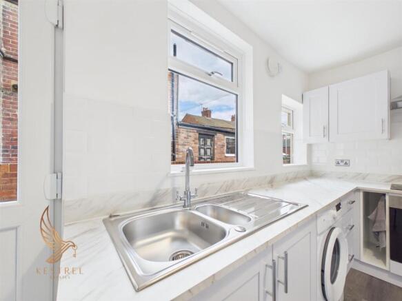 3 bed Terraced for sale Image 4