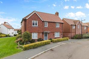 42, Kensington Way, Polegate BN26 6FJ
