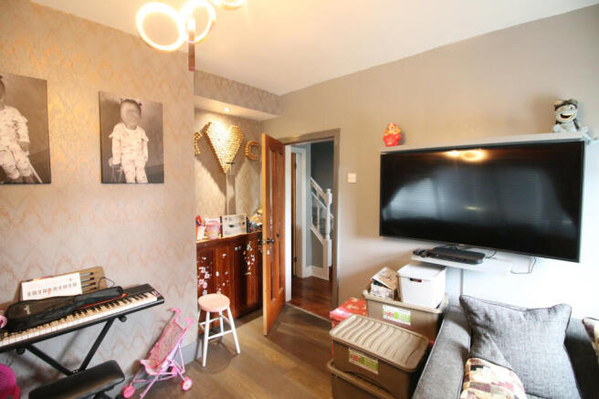 Photo 10