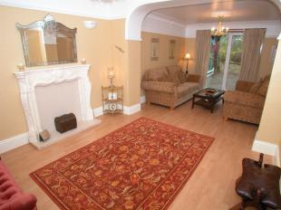Family/dining room