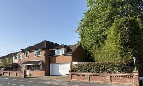Flackwell Heath - 5 Bedroom Detached