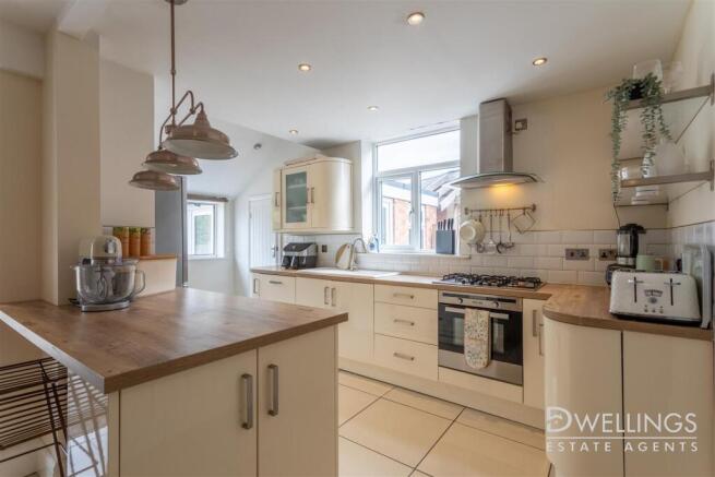 DWELEST - 36 Tower Road, Burton On Trent, DE15 0NL