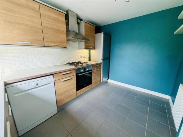 3 bed Terraced for sale Image 9