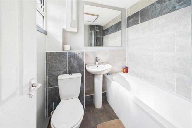3 bed Terraced for sale Image 10