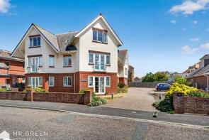 Flat 8, 51 Solent Court, St Catherine's Road, Bournemouth BH6 4AQ