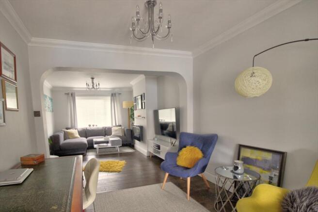 Through Lounge/Family Area