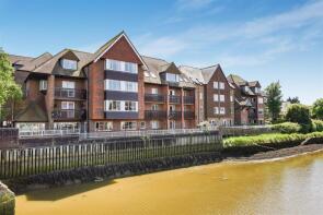 Flat 34, Martlets Court, Queen Street, Arundel BN18 9NZ