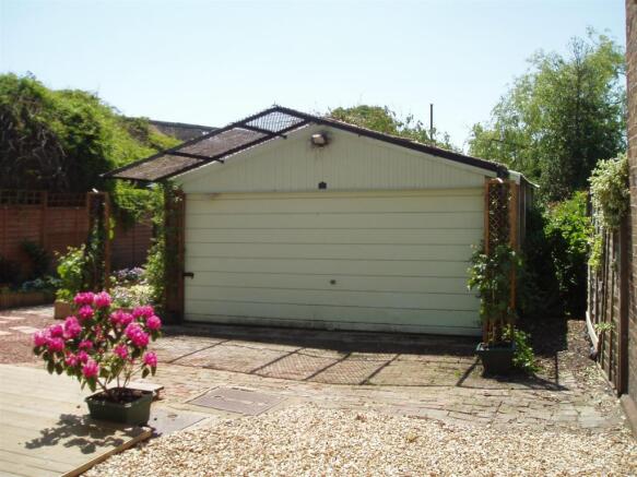 45 West Street - Garage.JPG