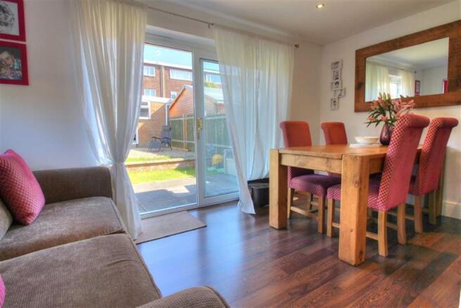 Dining Area: