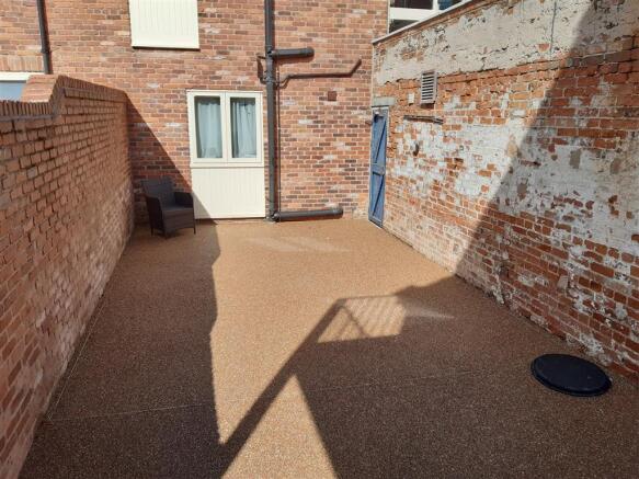 1 bed Flat to rent Image 5