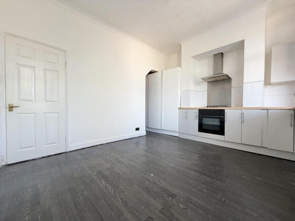 3 bed Semi-Detached for sale Image 5