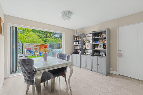 Woodpond Avenue, Hockley