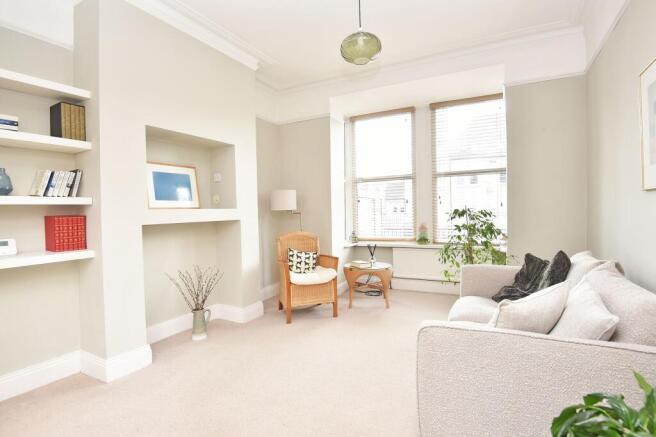 4 bed House for sale Image 8