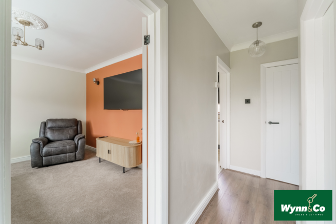 2 bed Semi-Detached Bungalow for sale Image 5