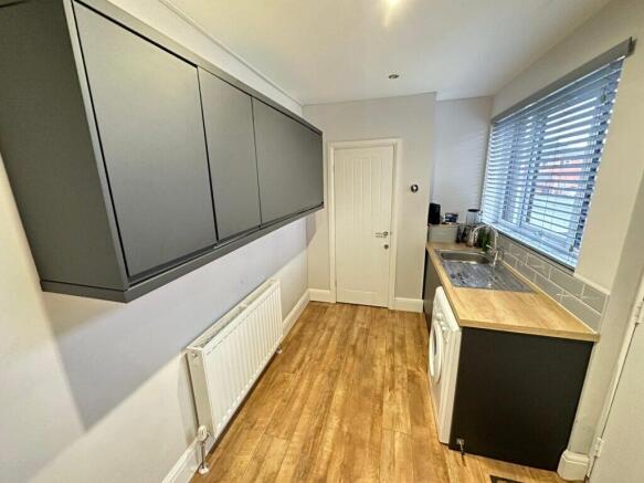 1 bed House Share to rent Image 7