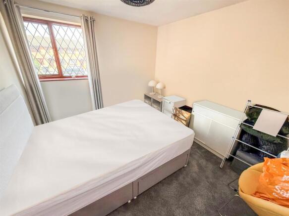Llys Close, Oswestry photo 5