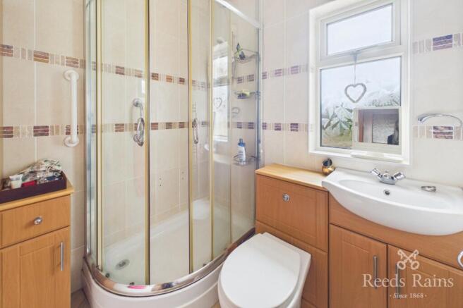 3 bed Bungalow for sale Image 10