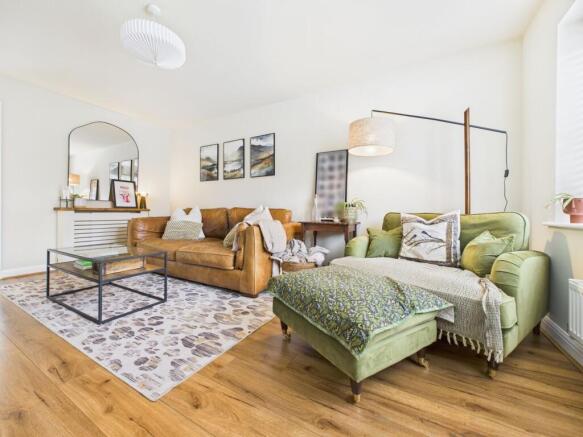 32 Beechfields Way, Newport photo 2