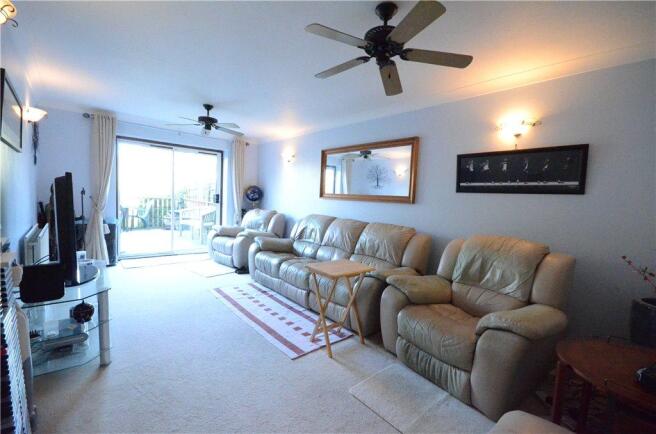 Lounge 01