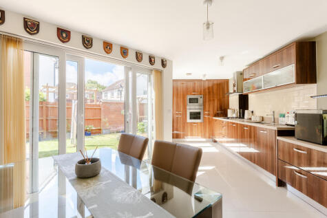 Platts Wood, Cheswick Village, Bristol, BS16 1FY