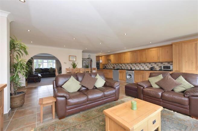 Kitchen/Dining Area