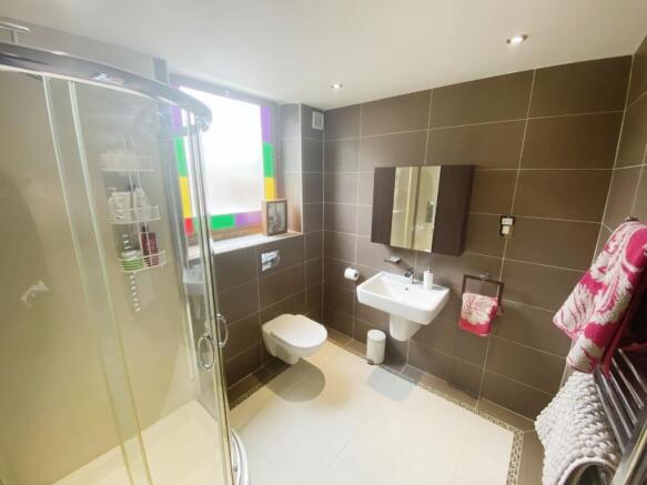 Master en-suite