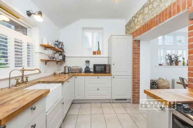 8f06acd2-b505-f11...