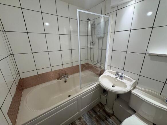 1 bed Flat for sale Image 6