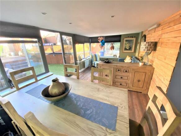 Open plan dining and family area