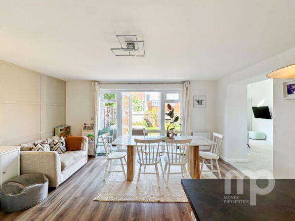 Goshawk Rise, Wymondham, NR18 photo 4
