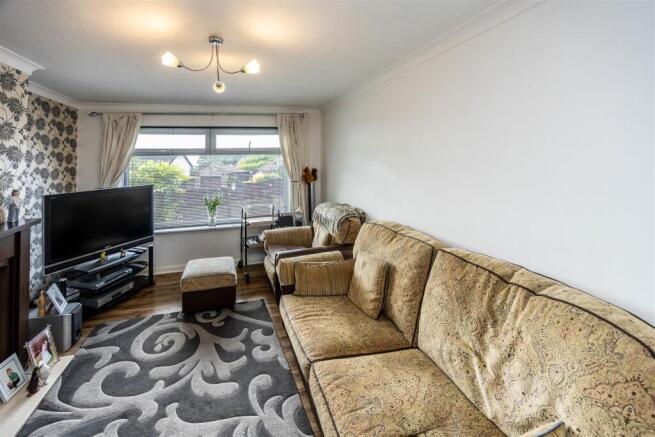 3 bed Semi-Detached Bungalow for sale Image 4