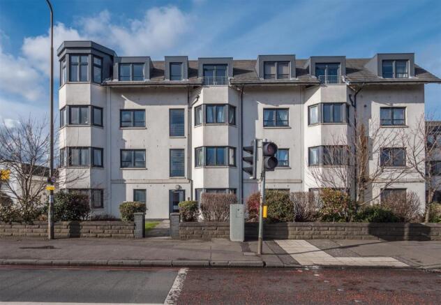 164 flat 5 glasgow road externals in sun-5.jpg