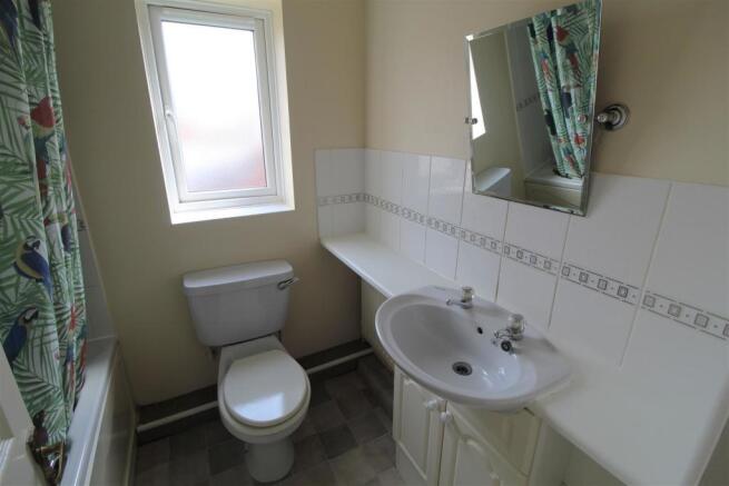 Bathroom.JPG