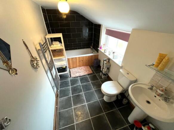 Bathroom.jpg
