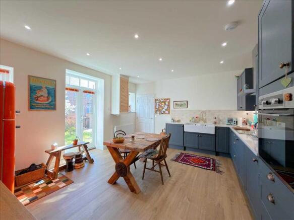 3 bed House for sale Image 8