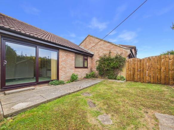 2 bed Terraced Bungalow for sale Image 11