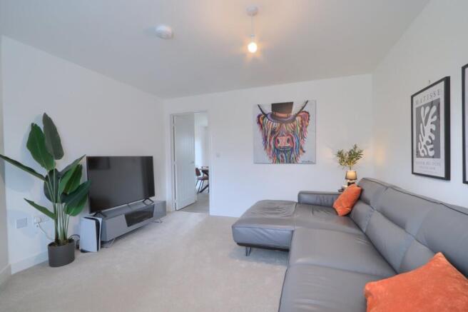 3 bed Semi-Detached for sale Image 7