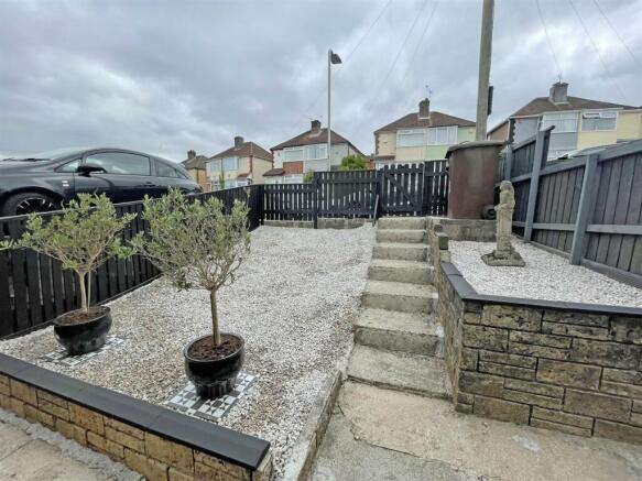 Ferrers Road - Front Garden...jpg