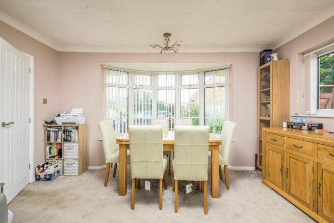 Lounge/ Dining Room