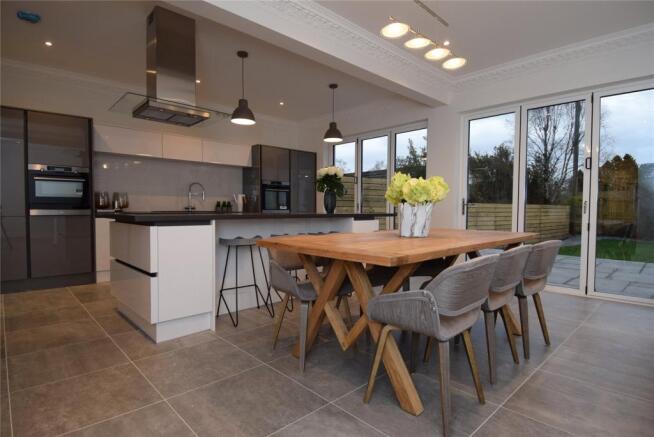 Dining/Kitchen