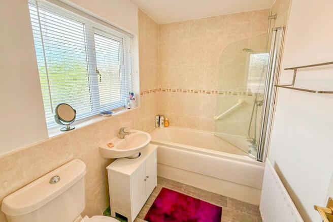 3 bed Semi-Detached for sale Image 8