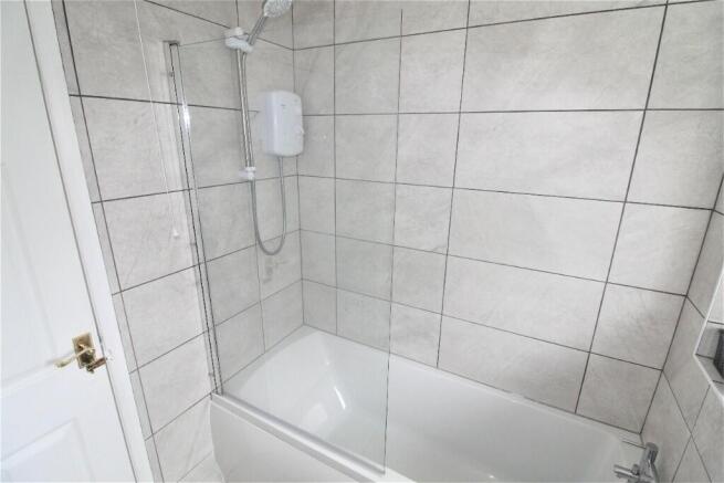 3 bed Semi-Detached to rent Image 12