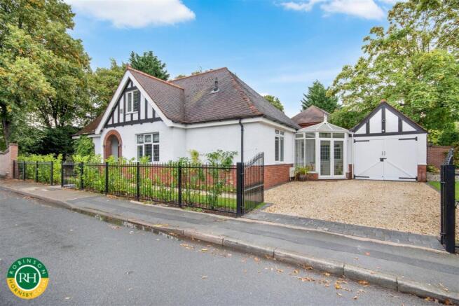 4 bed Detached Bungalow for sale Image 6